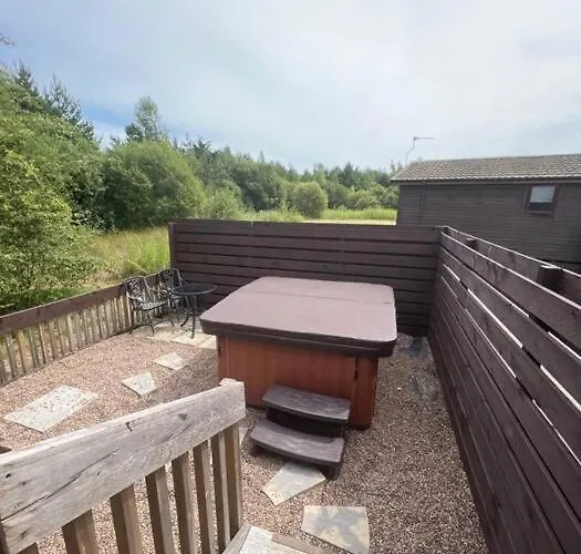 Wild Oats 19 - Yellowtop Country Park - Hot Tub - Yorkshire Villa Selby